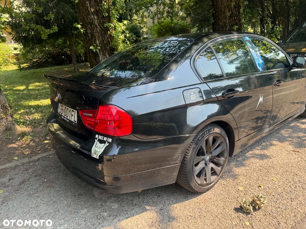 BMW Seria 3 320i - 4