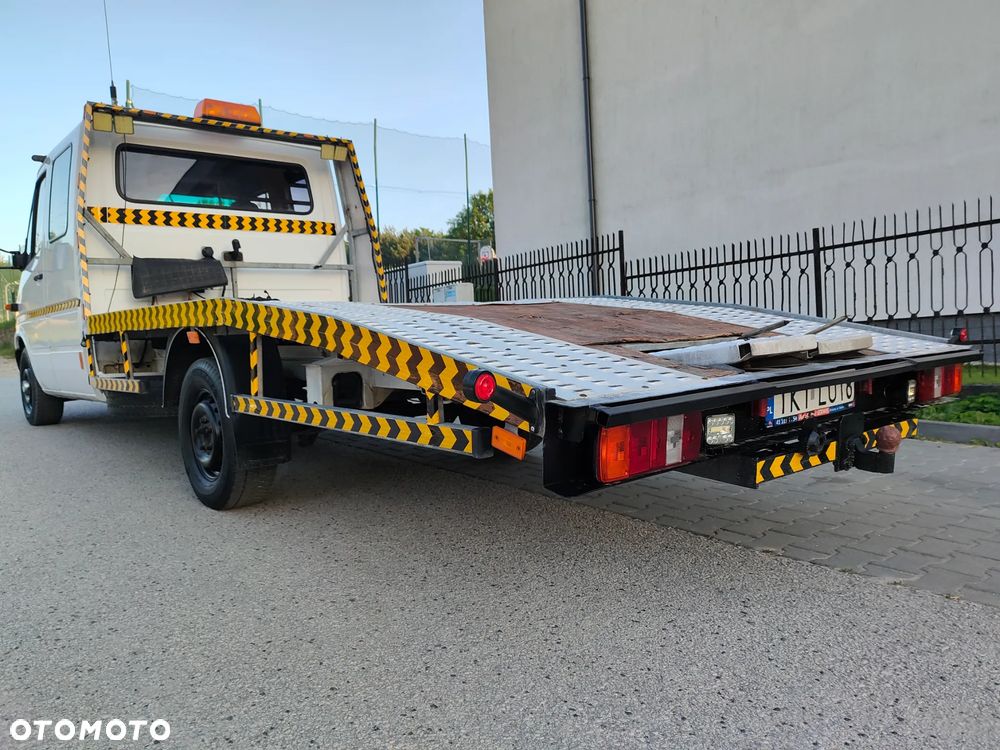 Mercedes-Benz Sprinter - 22
