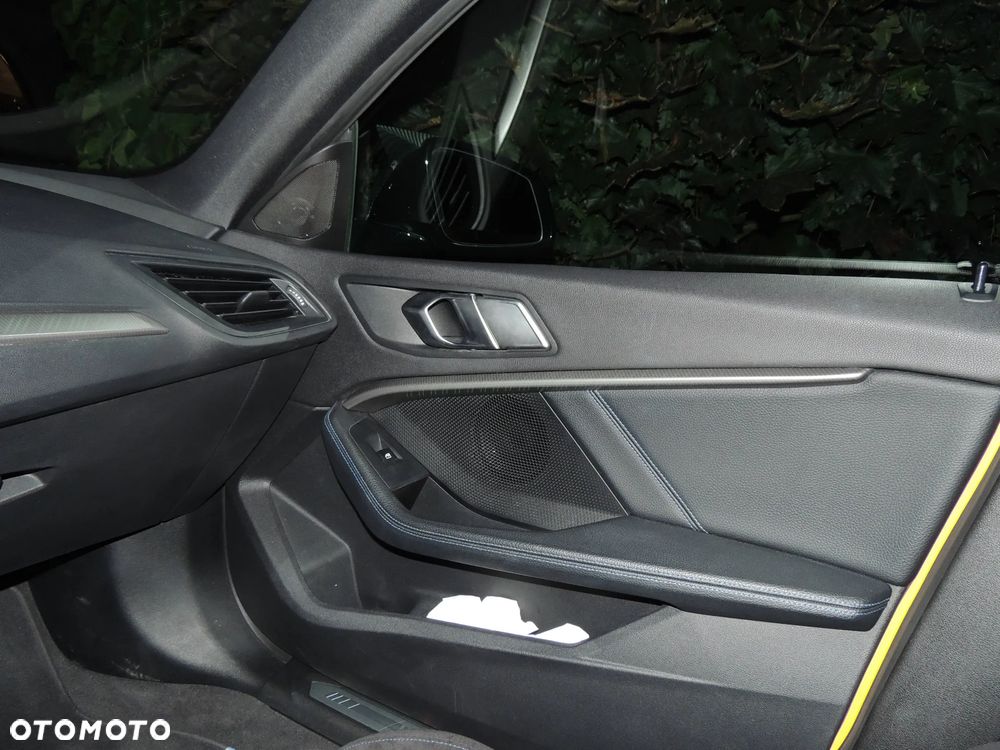 BMW Seria 2 220d xDrive - 29