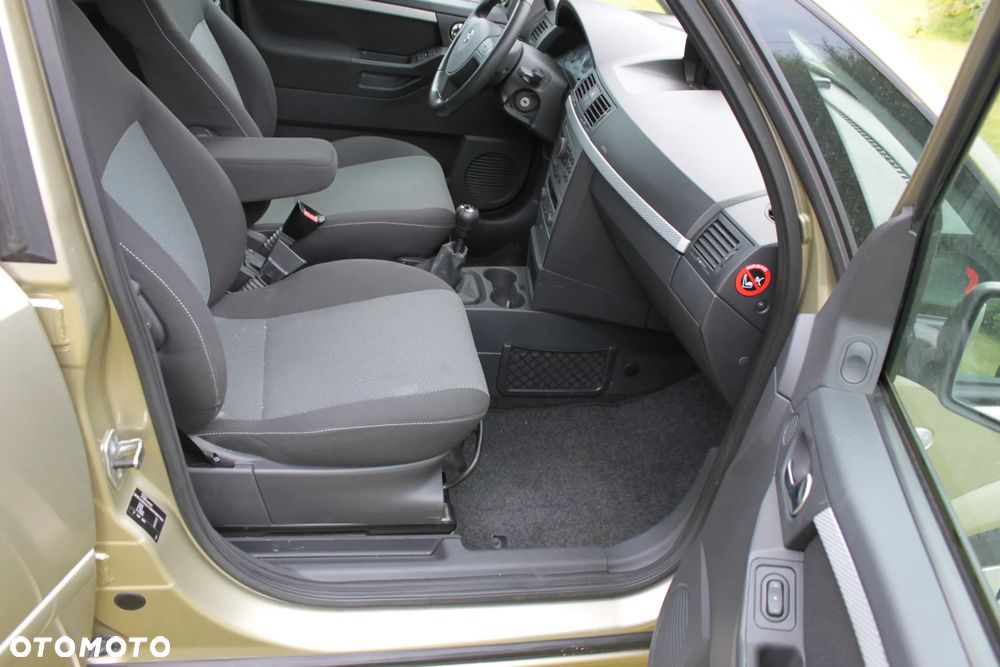 Opel Meriva - 8