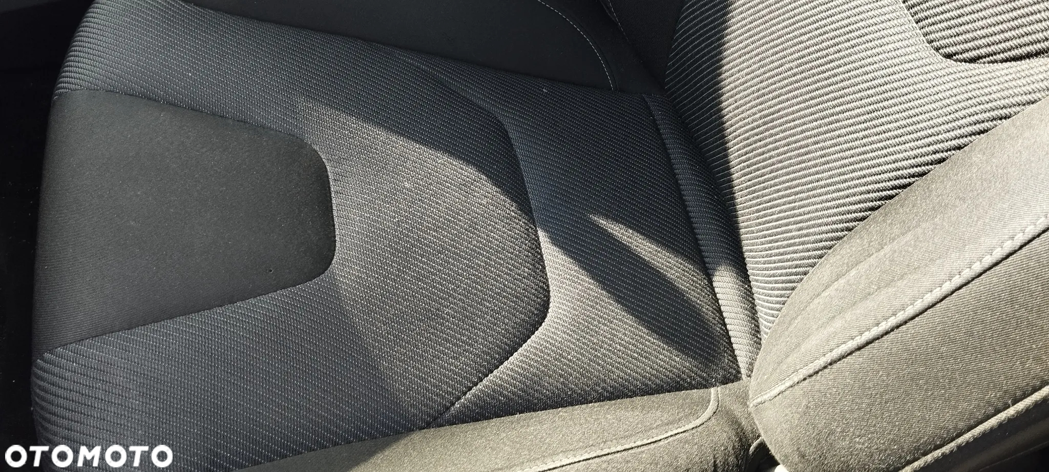 Ford Mondeo 1.6 TDCi ECOnetic Start-Stopp Titanium - 25