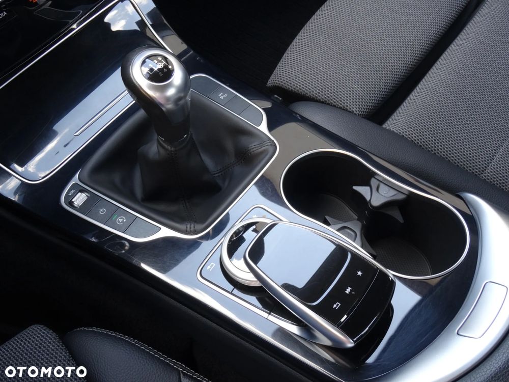 Mercedes-Benz Klasa C 180 Avantgarde - 23
