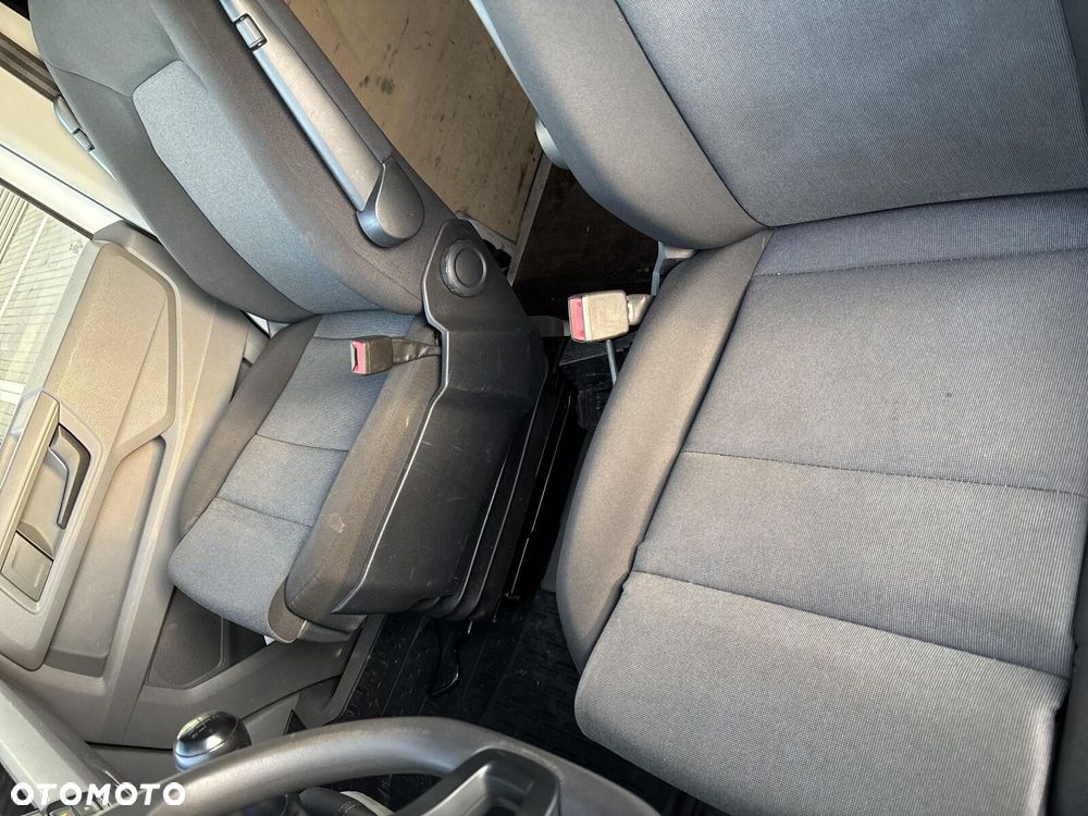 Volkswagen Crafter - 13