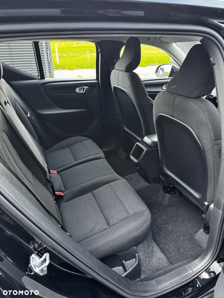Volvo XC 40 T3 Momentum - 8