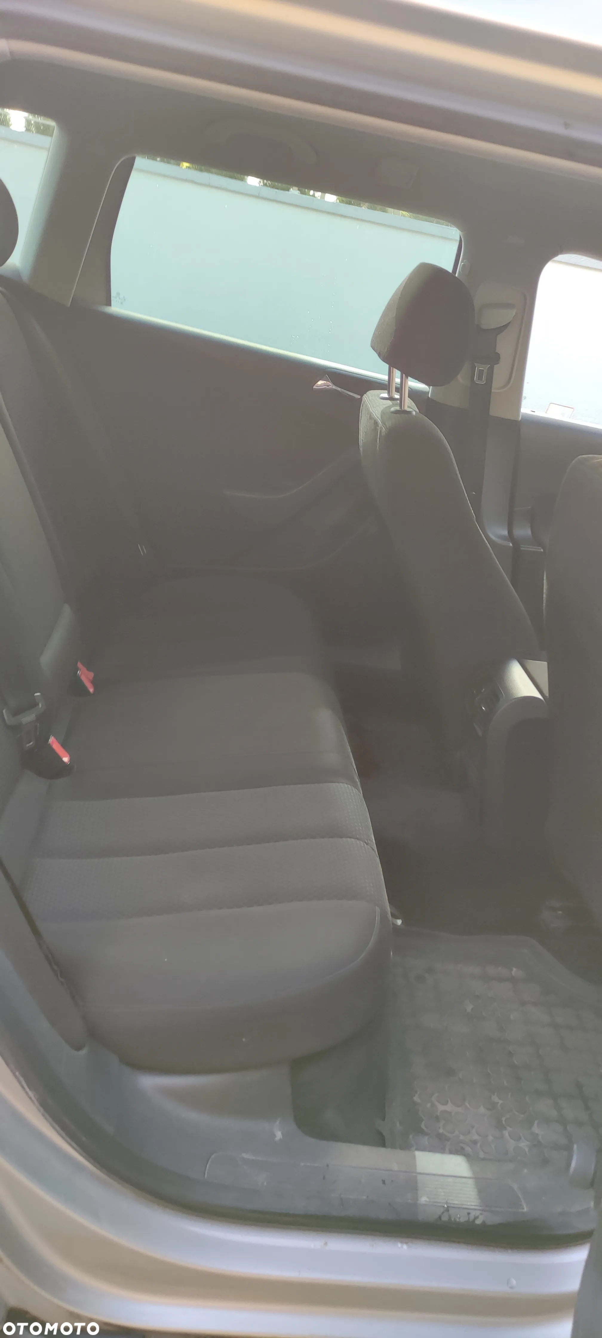 Volkswagen Passat 2.0 FSI Trendline - 11