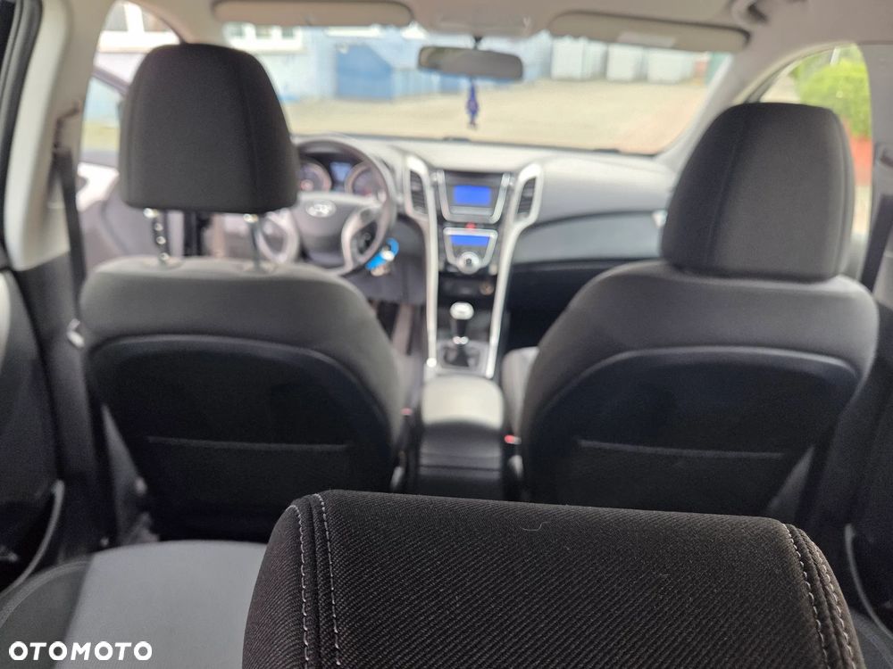 Hyundai i30 blue Kombi 1.6 CRDi Style - 27