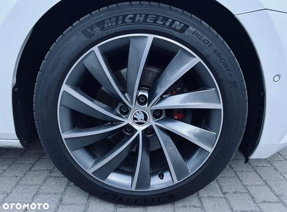 Skoda Superb 2.0 TDI L&K DSG - 13