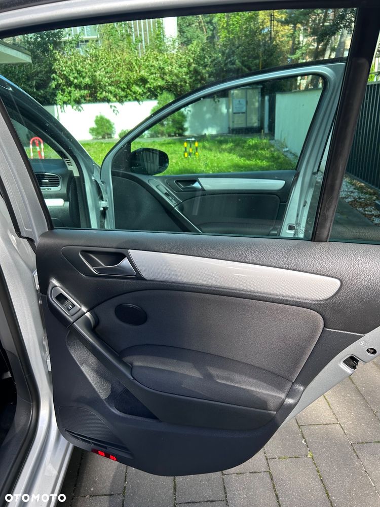 Volkswagen Golf - 11