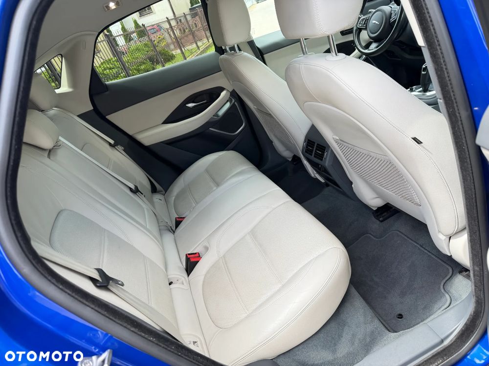 Jaguar E-Pace 2.0 i4P AWD SE - 31