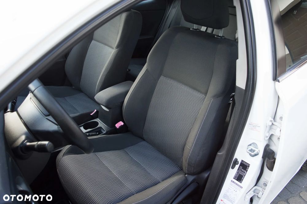 Toyota Auris - 16