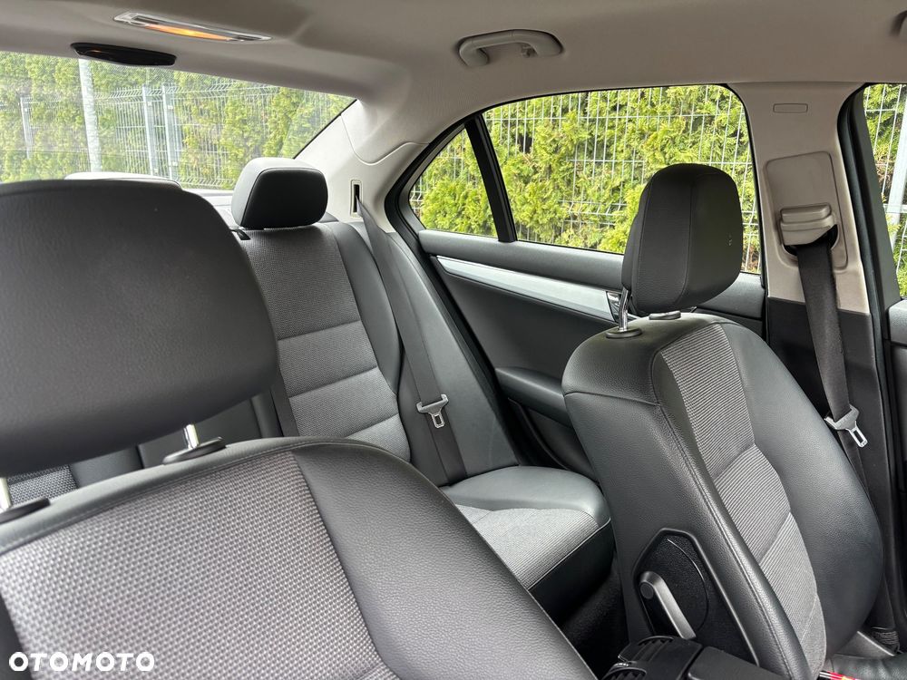 Mercedes-Benz Klasa C 200 Kompressor Avantgarde - 19