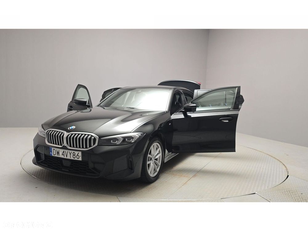 BMW Seria 3 320d xDrive mHEV M Sport - 15