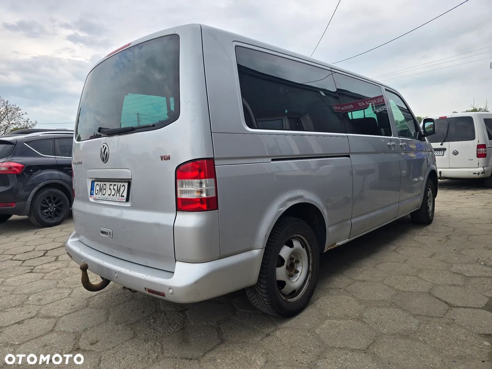Volkswagen Caravelle - 5