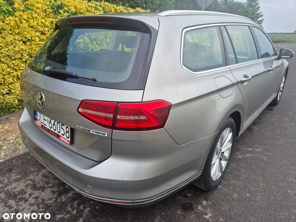 Volkswagen Passat 2.0 TDI SCR (BlueMotion Technology) Comfortline - 4