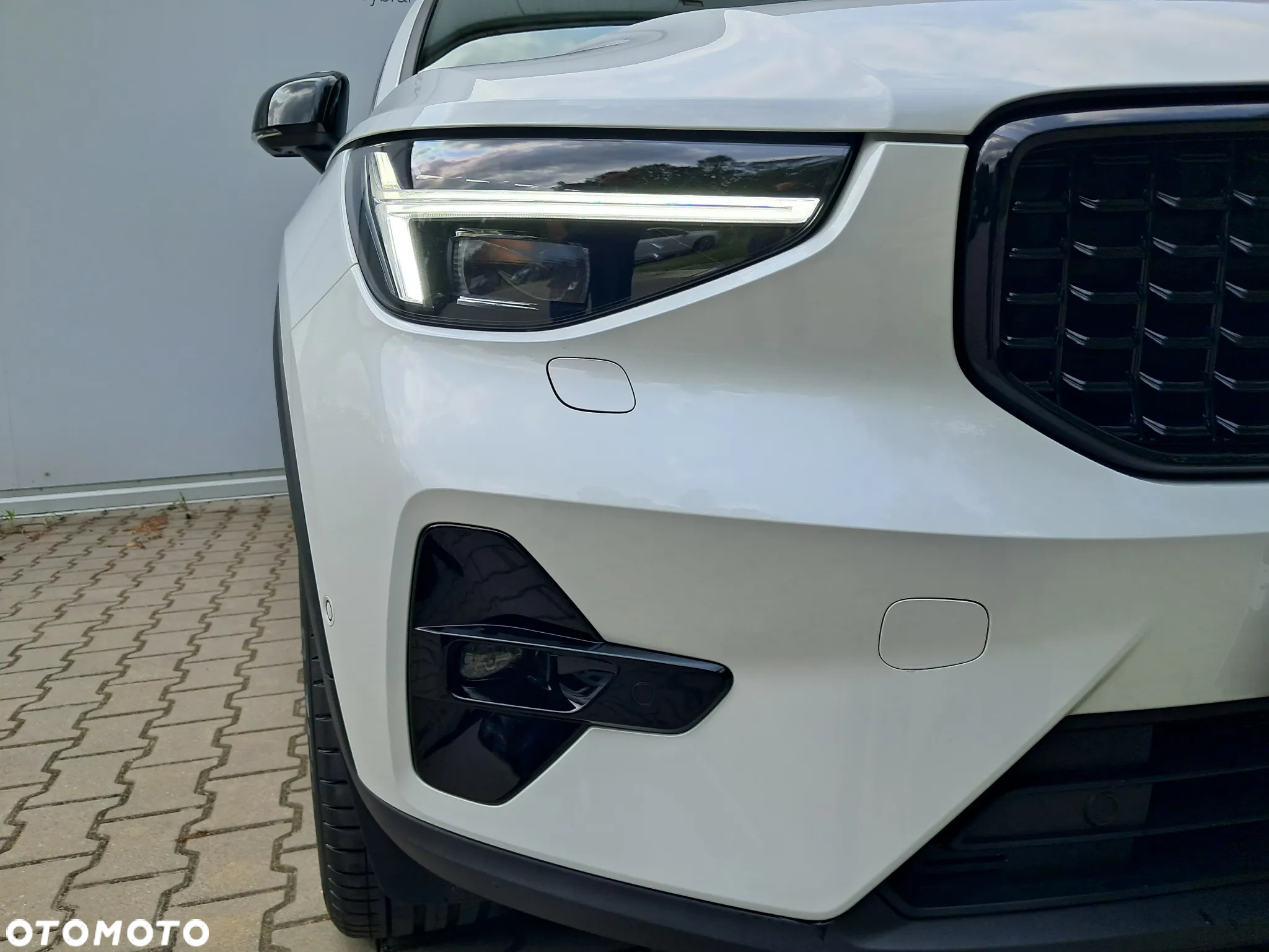 Volvo XC 40 B3 Plus Dark - 34
