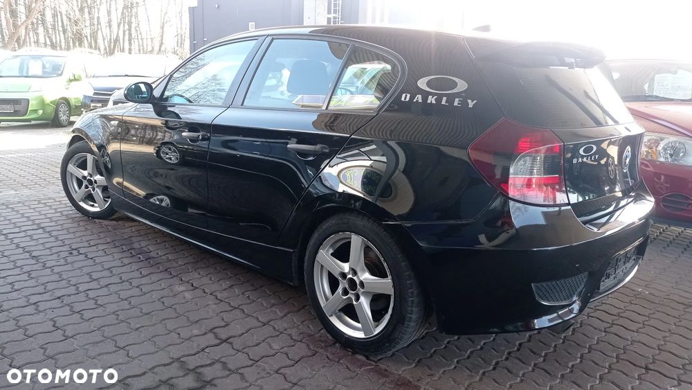 BMW Seria 1 - 25