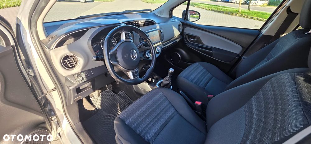 Toyota Yaris 1.33 Active - 9