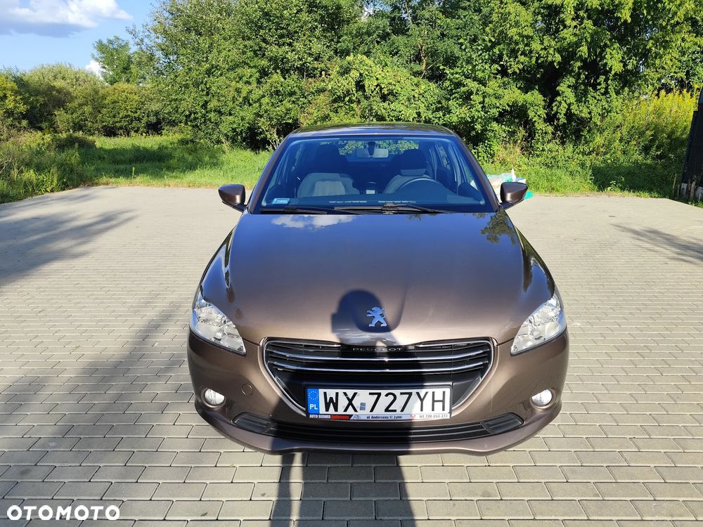 Peugeot 301 1.6 VTi Allure - 2
