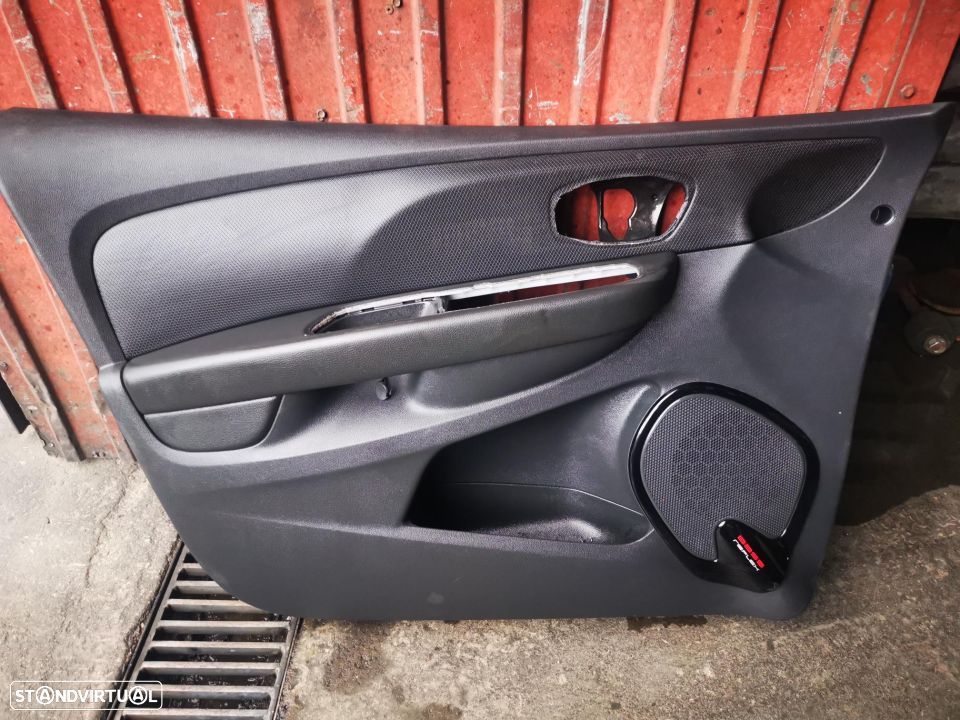 RENAULT CLIO 4 / IV FORRA / QUARTELA PORTA FRENTE ESQUERDA - Z200 - 1
