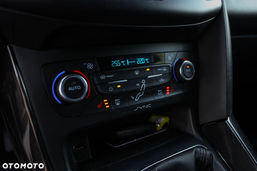Ford Focus 1.0 EcoBoost Titanium ASS - 17