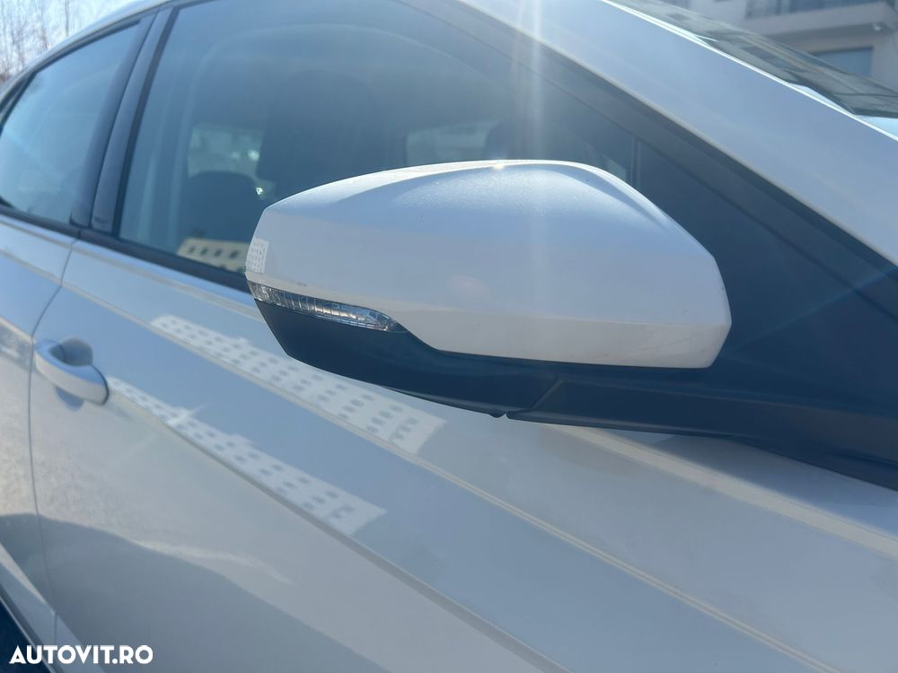 Volkswagen Polo 1.0 TSI DSG Life - 36