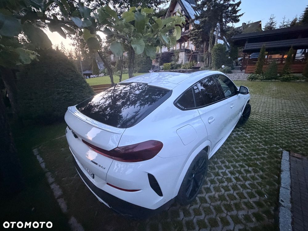 BMW X6 xDrive40d mHEV - 10