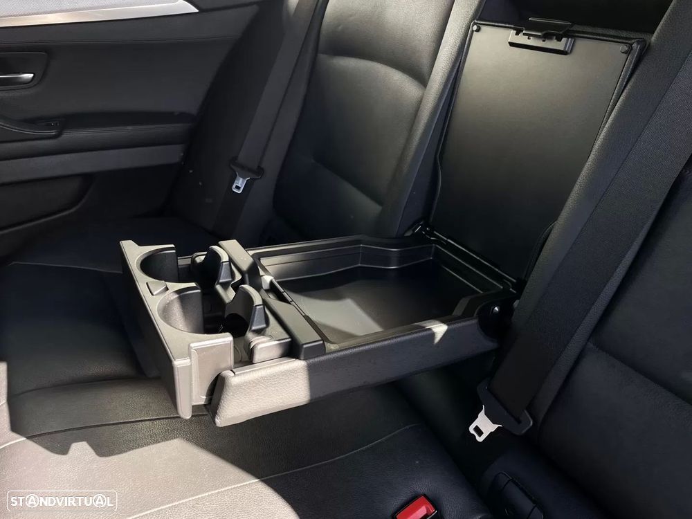 BMW 535 d xDrive Pack M Auto - 25