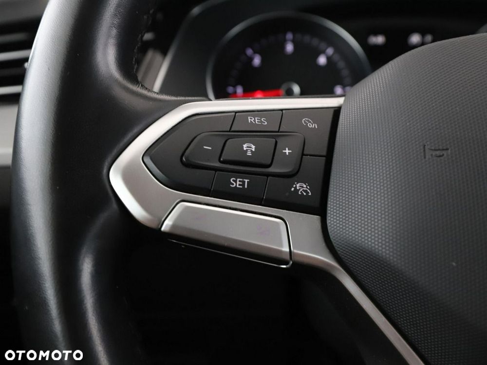 Volkswagen Passat Variant 2.0 TDI SCR DSG 4Motion Business - 30