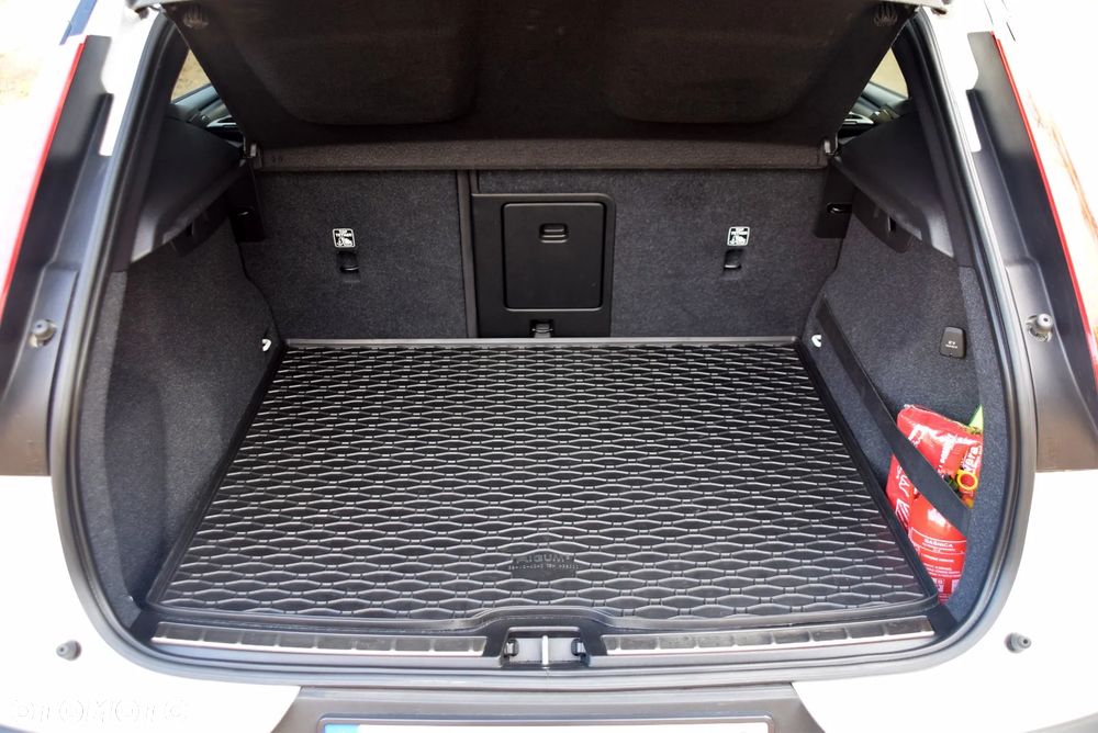 Volvo XC 40 T5 AWD R-Design - 15