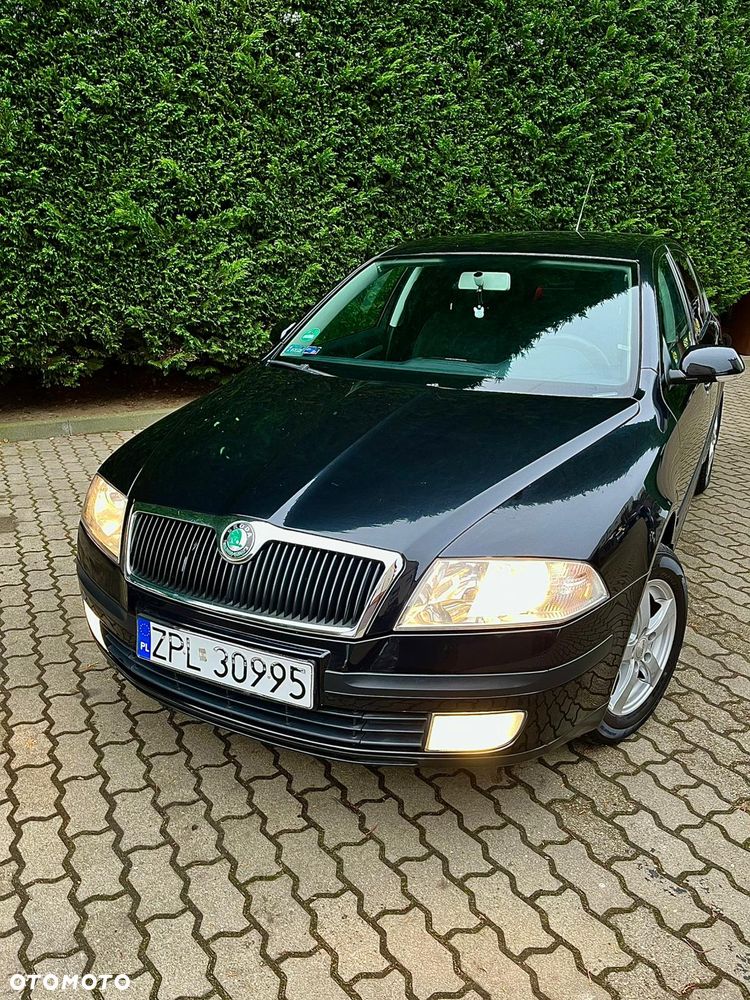 Skoda Octavia 1.6 Ambiente - 13