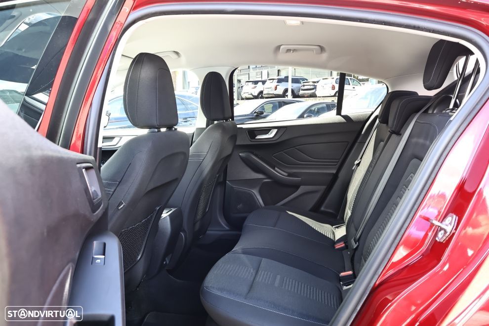 Ford Focus 1.0 EcoBoost Active - 18