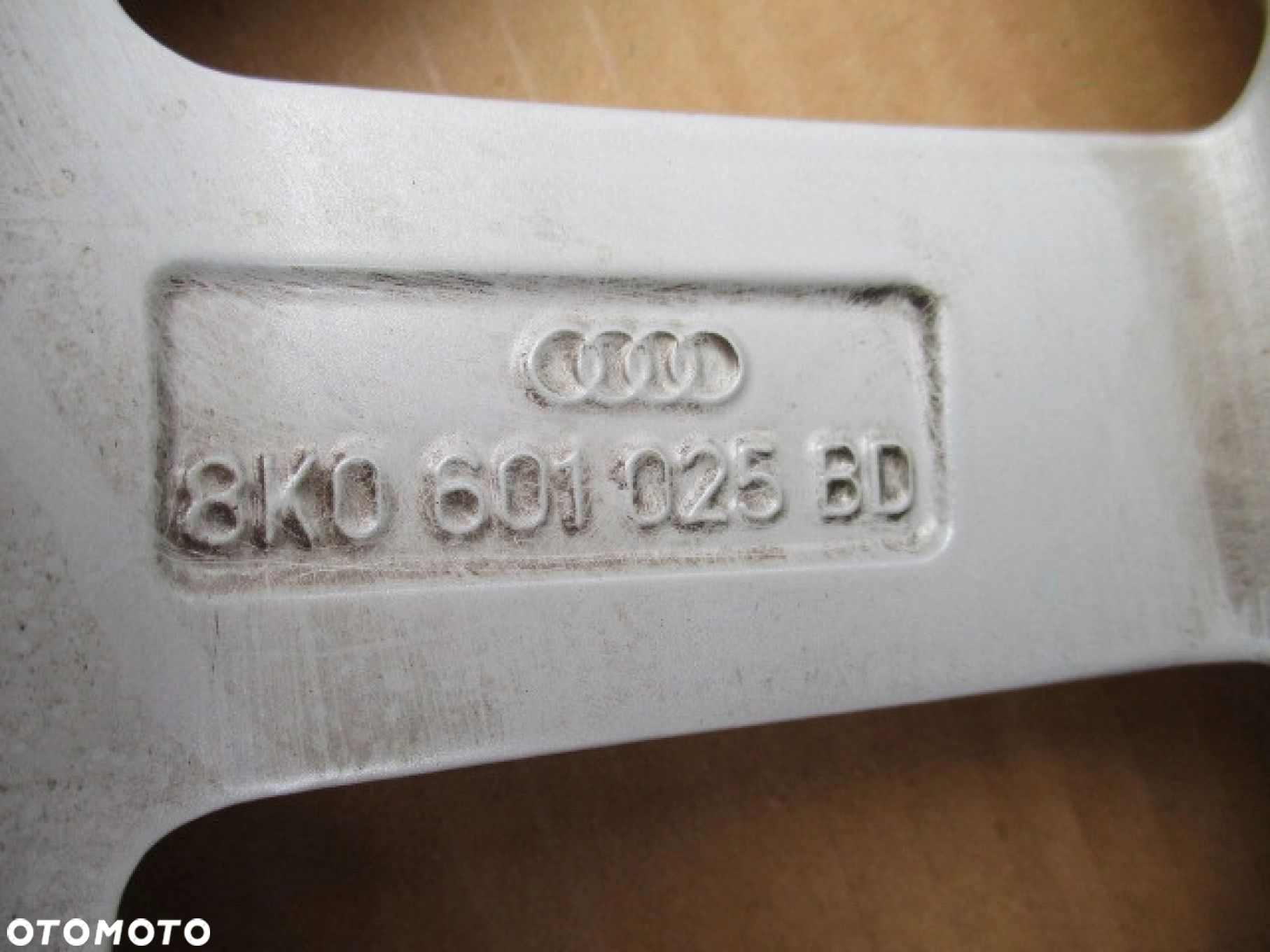 FELGA ALUMINIOWA AUDI A4 B8 7,0X16 ET46 - 7