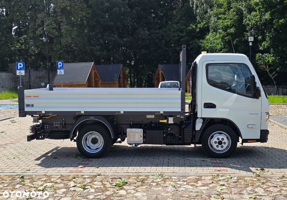 Mitsubishi Fuso Canter - 5