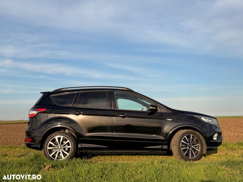 Ford Kuga 2.0 TDCi 4WD Powershift ST-Line - 4