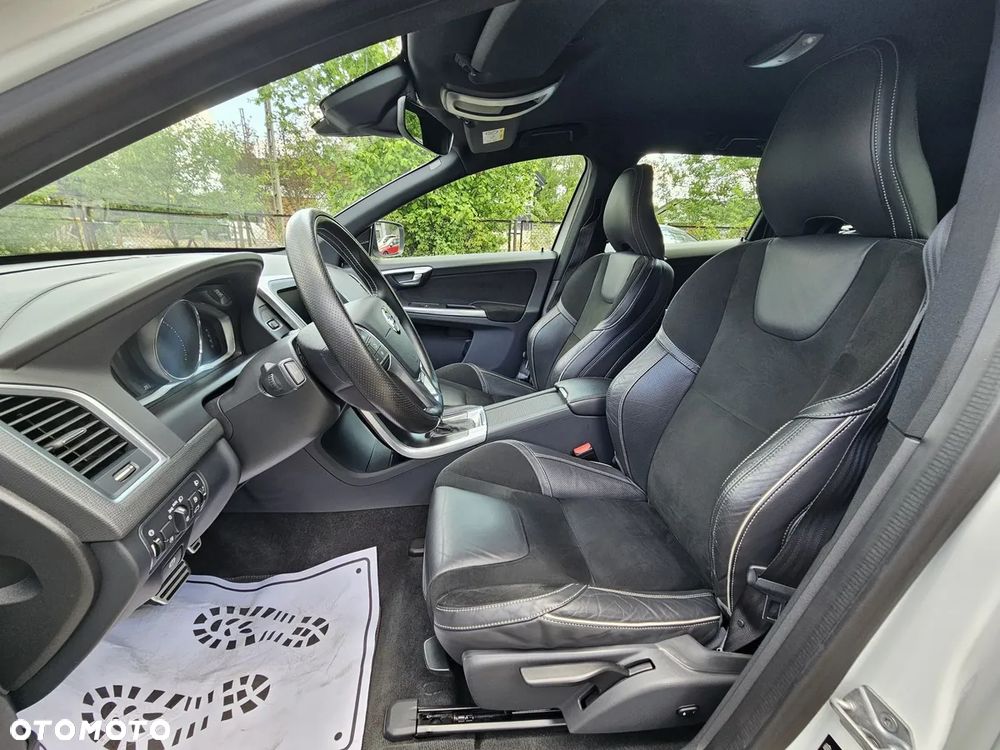 Volvo XC 60 D3 Drive-E R-Design Momentum - 10