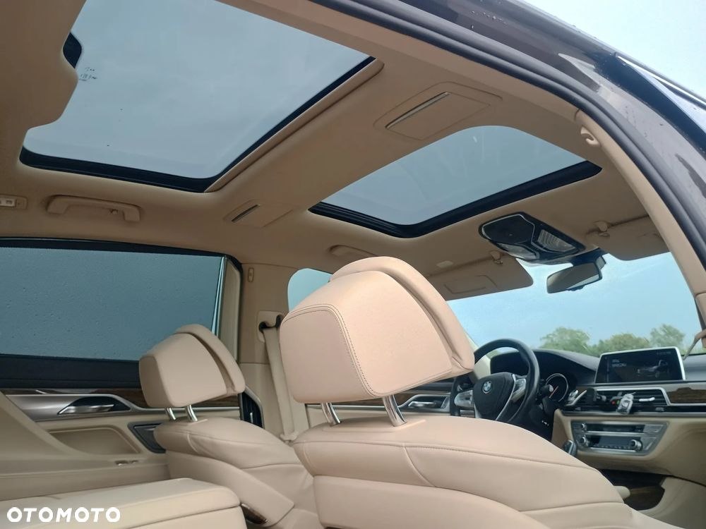 BMW Seria 7 740Li - 22