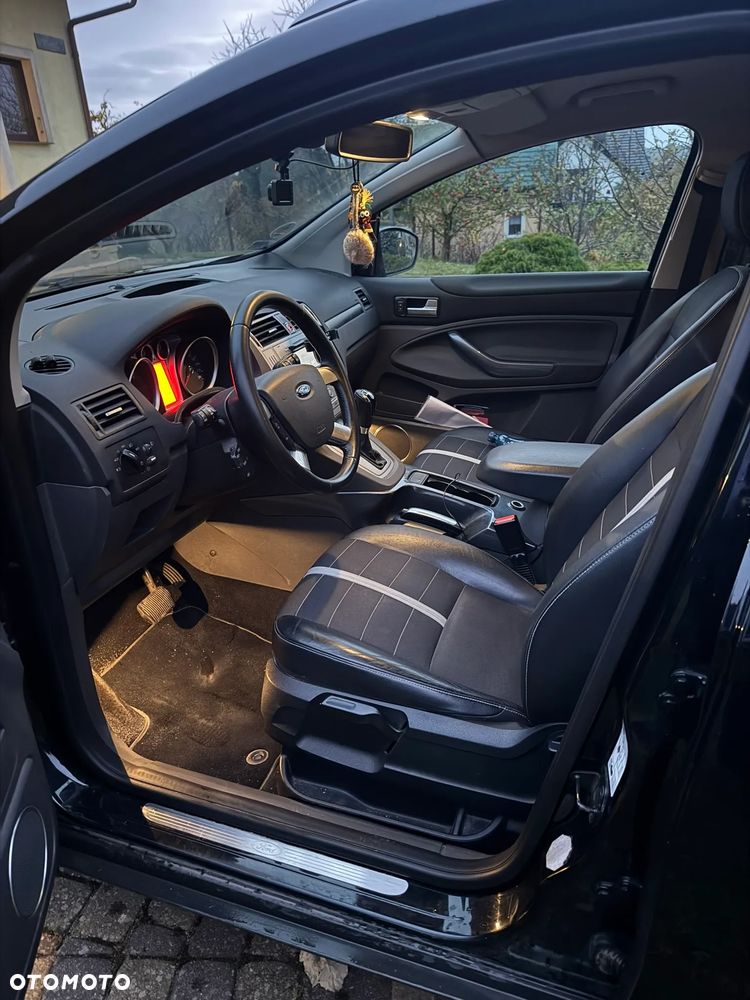 Ford Kuga - 7