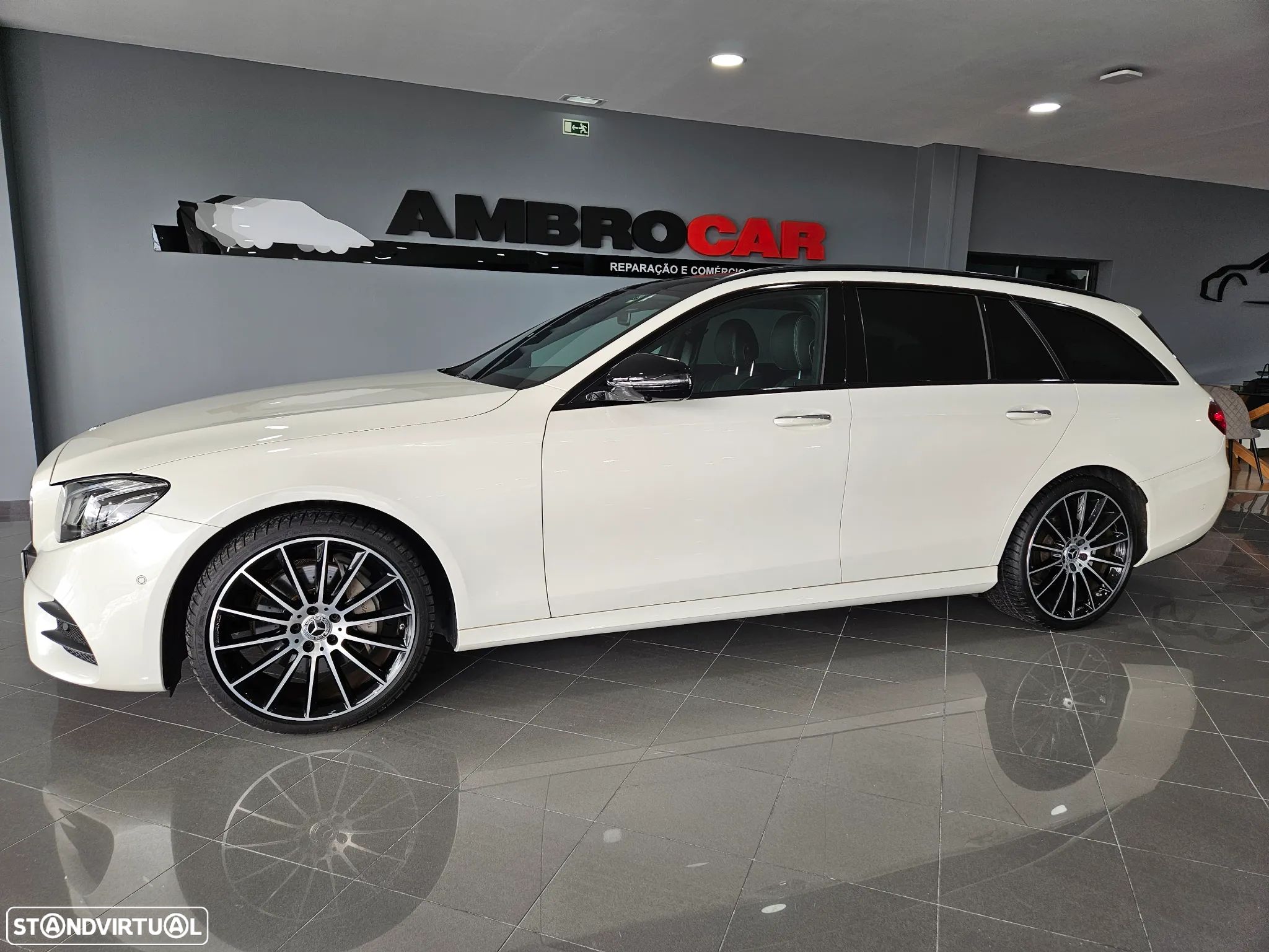 Mercedes-Benz E 300 d AMG Line - 1