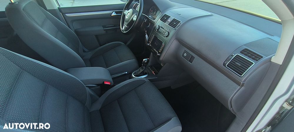 Volkswagen Touran 2.0 TDI DPF DSG Comfortline - 11