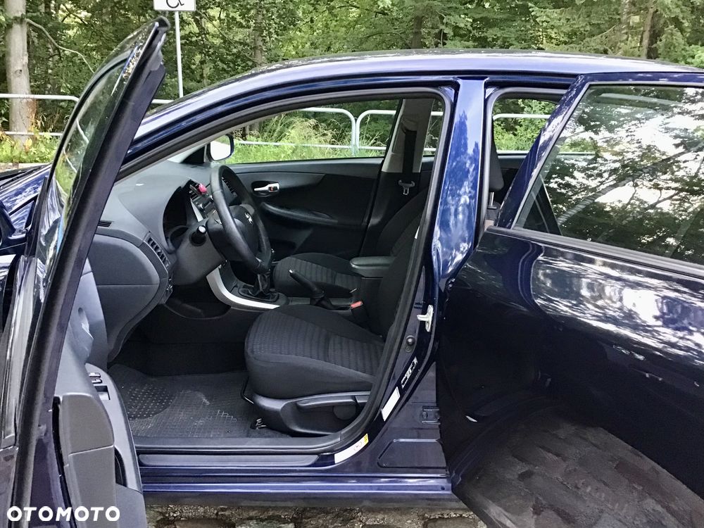 Toyota Corolla 1.6 Terra - 11