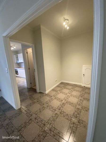 Apartamento T2 Maia Centro, lugar de garagem - Grande imagem: 2/8