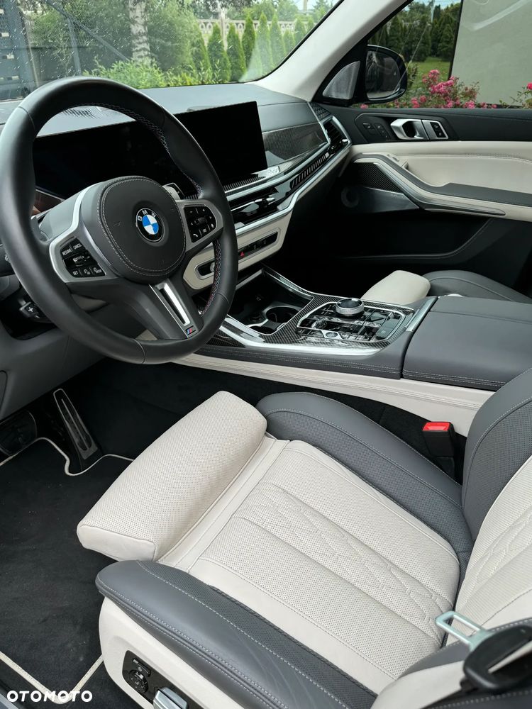 BMW X7 M60i xDrive - 9