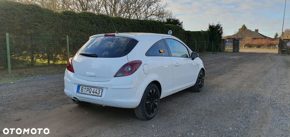 Opel Corsa 1.2 16V Cosmo EasyTronic - 4