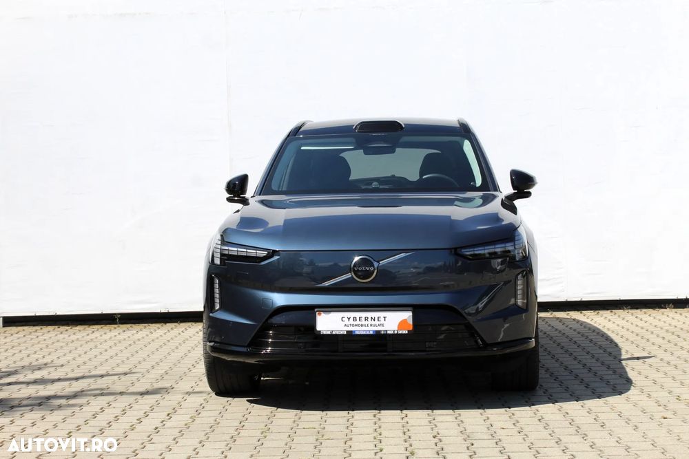 Volvo EX90 - 9