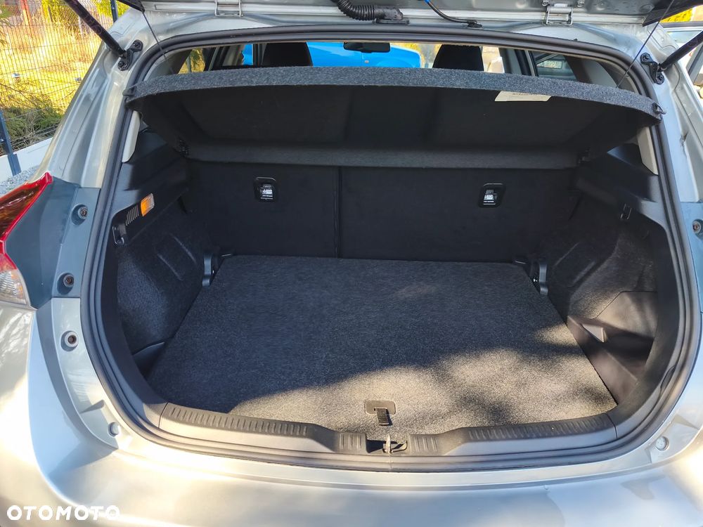 Toyota Auris - 26