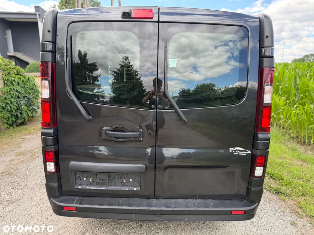 Opel Vivaro - 10