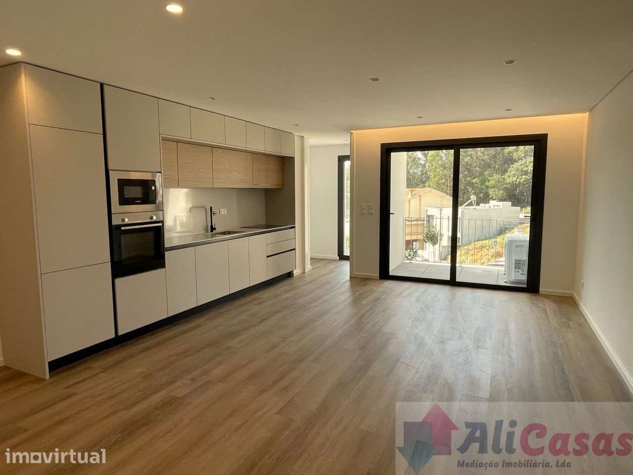 Excelente T2 C/Suite- Cozinha equipada- Novo - Grande imagem: 3/30