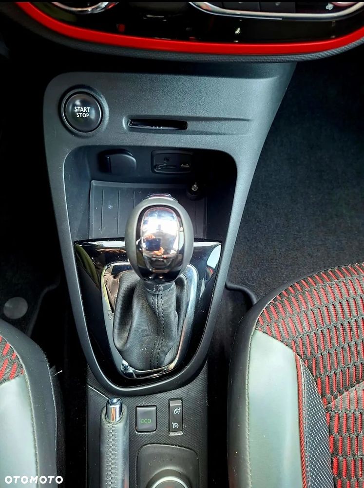 Renault Captur 1.2 TCe Helly Hansen EDC - 11