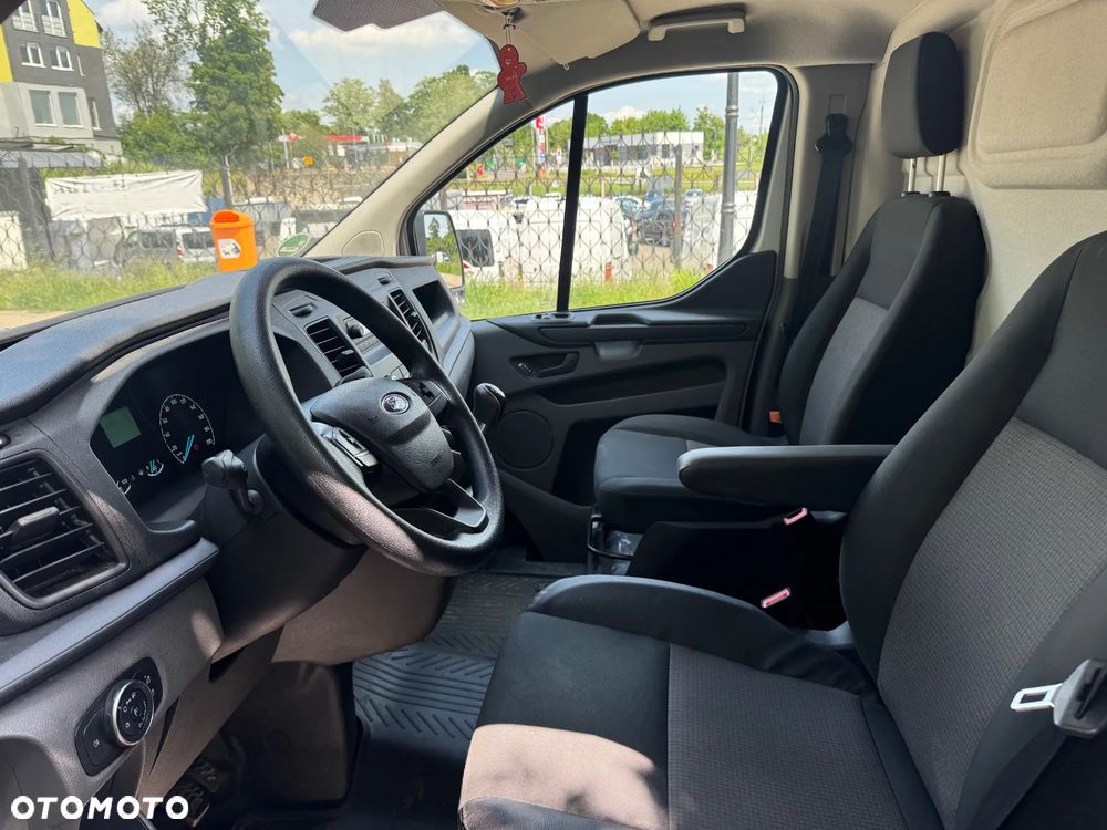 Ford Transit Custom - 10