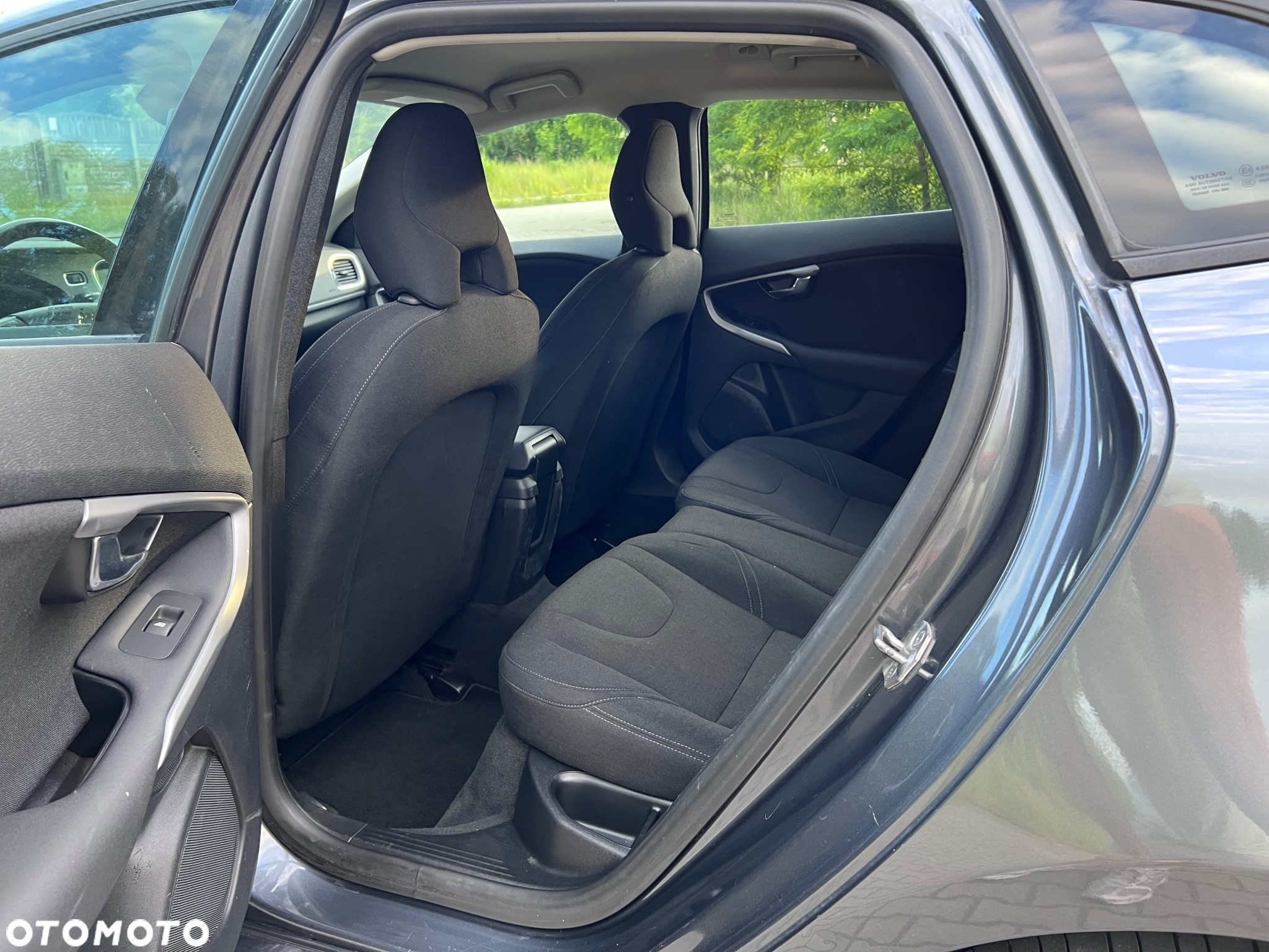 Volvo V40 - 24